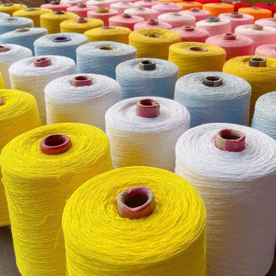 Renkli Dayanıklılık örgüler için fırtınalı iplik O/E dikiş 120D/2 viskoz rayon ipliği